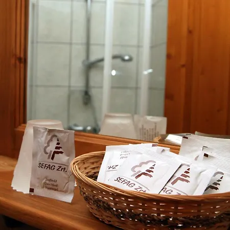 ágneslaki ökoturisztikai Centrum és Vadászház Couette-café